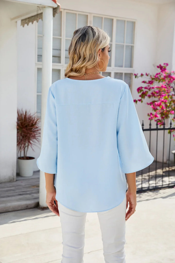 Mika™ | Luftige V-Ausschnitt Bluse