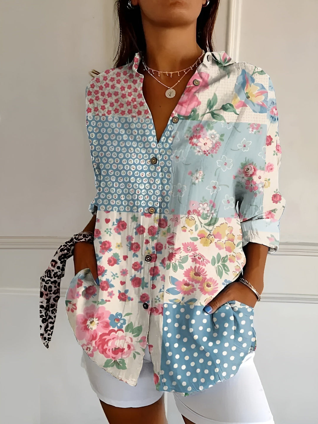 Malou™ | Bluse mit Blumenmuster und Knöpfen